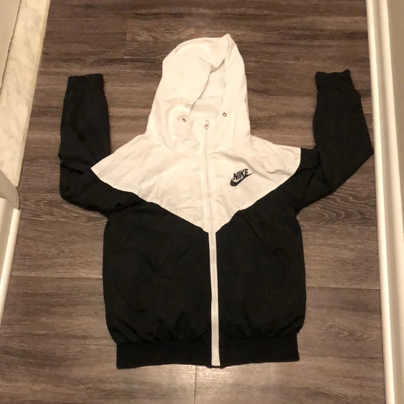 Nike Jackets & Blazers - Nike Windbreaker